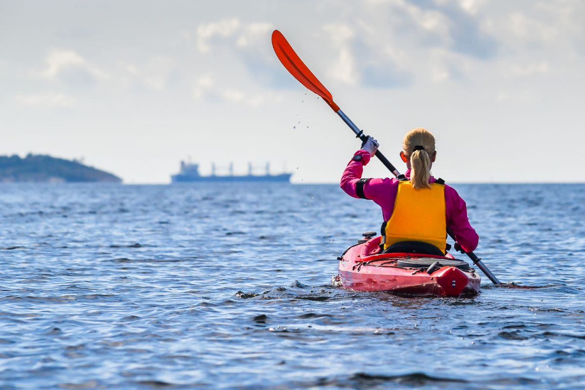 How Kayaking Relieves Stress and Improves Mental Health
